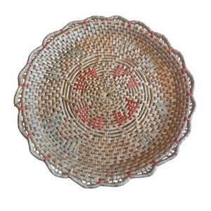 Handwoven Wicker Wall Basket Tray Scalloped Edge Sunburst Pattern 14.5" Boho